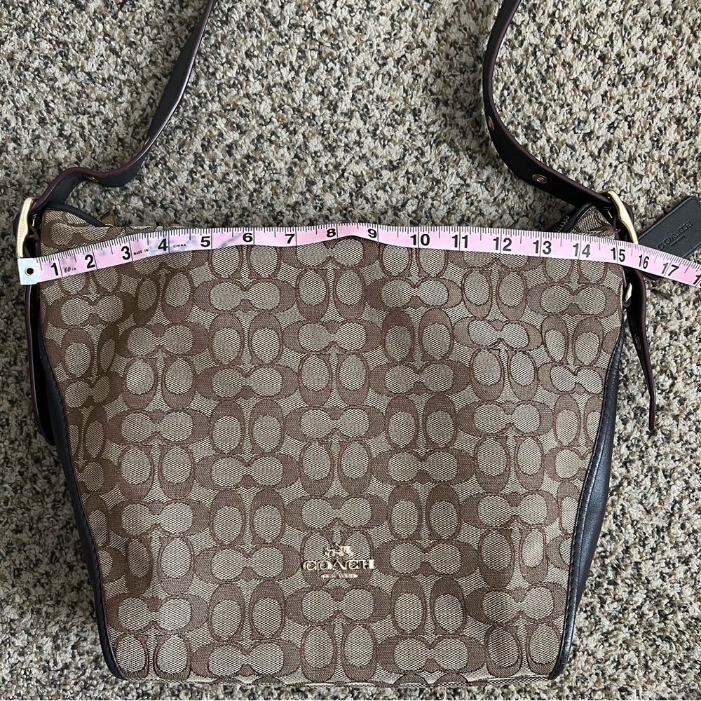 Coach - Signature Jacquard Dufflette - Khaki/Brown/Light Gold - Picture 9 of 15